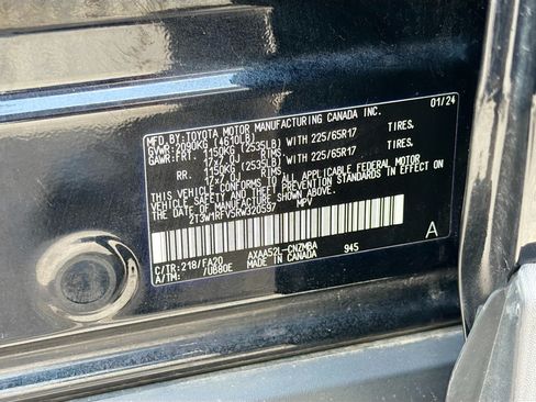 Used 2024 Toyota RAV4 XLE FWD image 41