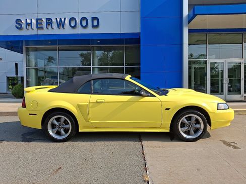 Used 2002 Ford Mustang GT RWD image 9