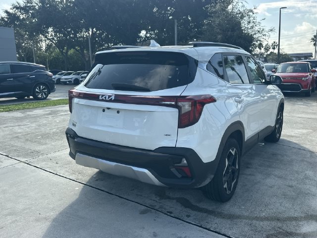 Certified 2025 Kia Seltos EX w/ EX Sunroof Package AWD/4WD image 6