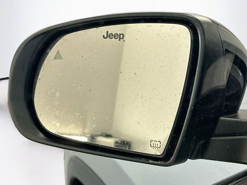Used 2022 Jeep Compass Latitude w/ Convenience Group AWD/4WD image 16