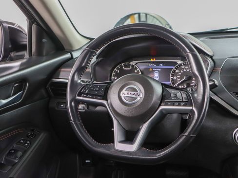 Used 2021 Nissan Altima 2.5 SR FWD image 12