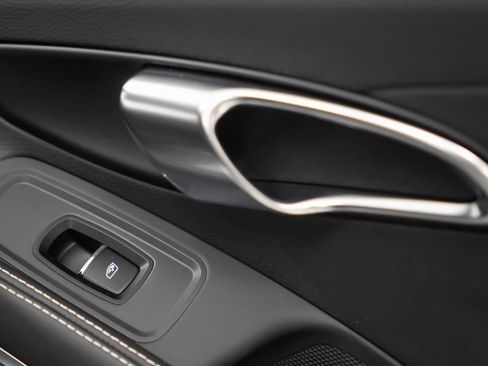 Used 2025 Porsche 718 Cayman image 17