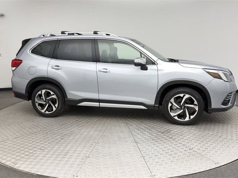Used 2024 Subaru Forester Touring image 9