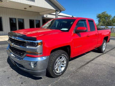 Used 2017 Chevrolet Silverado 1500 LT w/ All Star Edition AWD/4WD image 2