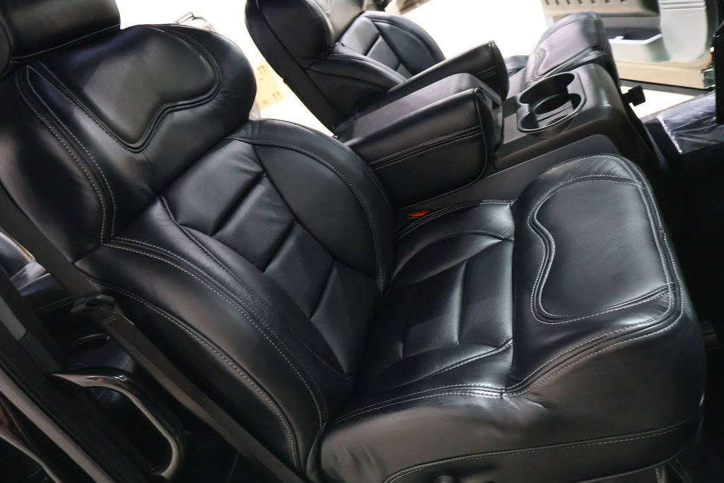 Used 2015 Ford F650 2WD Crew Cab Super Duty image 40