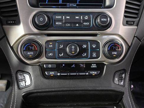 Used 2019 GMC Yukon XL Denali w/ Denali Ultimate Package AWD/4WD image 32