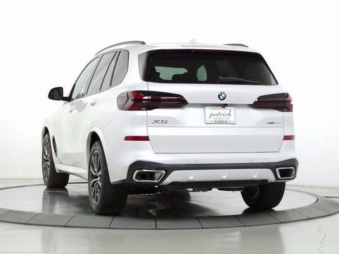 Used 2026 BMW X5 xDrive40i w/ M Sport Package image 6