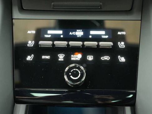 New 2026 Porsche Macan 4 Electric AWD/4WD image 22