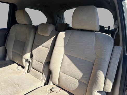 Used 2012 Honda Odyssey EX image 19