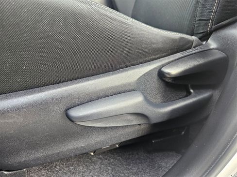 Used 2013 Toyota RAV4 XLE image 24