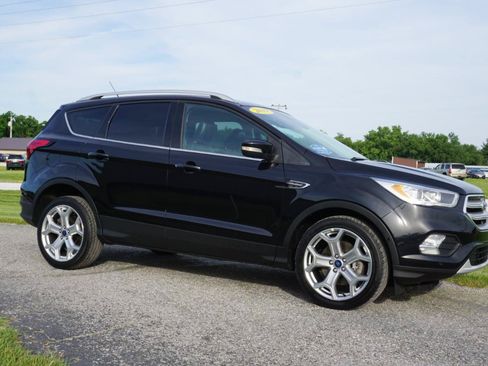 Used 2019 Ford Escape Titanium AWD/4WD image 5