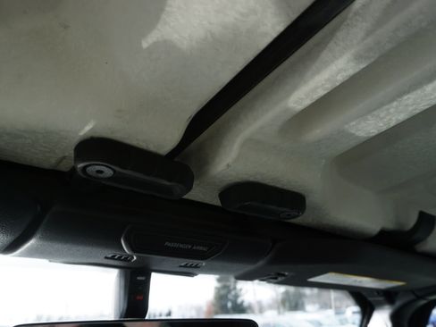 Used 2018 Jeep Wrangler Unlimited Sahara image 25