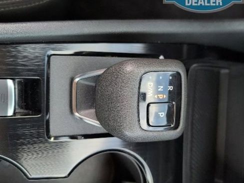 Used 2023 Nissan Rogue SV AWD/4WD image 22