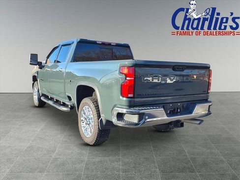 Used 2025 Chevrolet Silverado 2500 LTZ w/ LTZ Convenience Package image 5