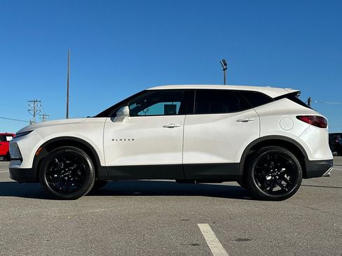Used 2025 Chevrolet Blazer LT w/ Driver Confidence Package image 2