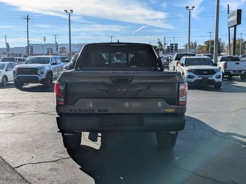 Used 2023 Nissan Titan PRO-4X w/ Pro-4x Convenience Package image 6
