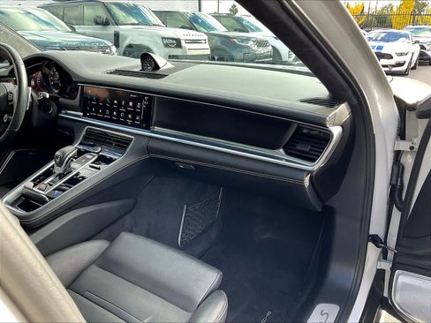 Used 2022 Porsche Panamera Turbo S image 17