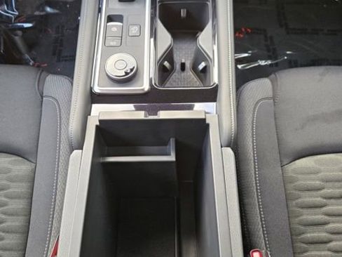 New 2025 Nissan Pathfinder SV image 29