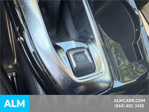 Used 2025 Chevrolet Trax LT FWD image 21