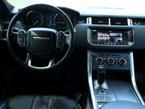 Used 2017 Land Rover Range Rover Sport SE image 17