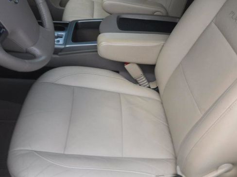 Used 2011 Nissan Armada Platinum w/ 2nd Row Captain Seat Pkg RWD image 26