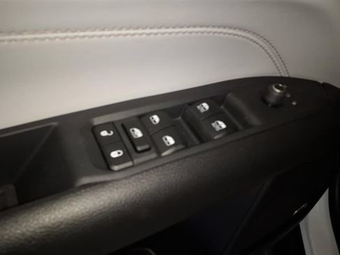 Used 2026 Jeep Compass Limited w/ Sun, Sound & Navigation Group AWD/4WD image 20