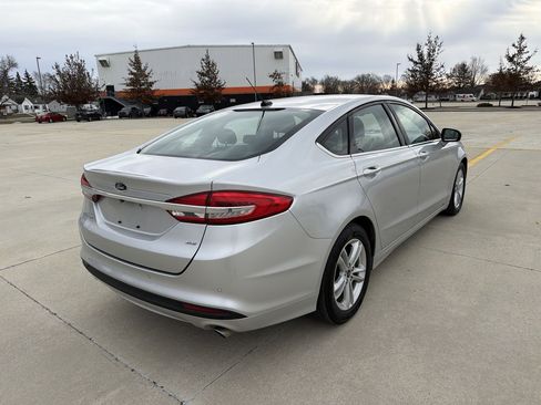 Used 2018 Ford Fusion SE image 29