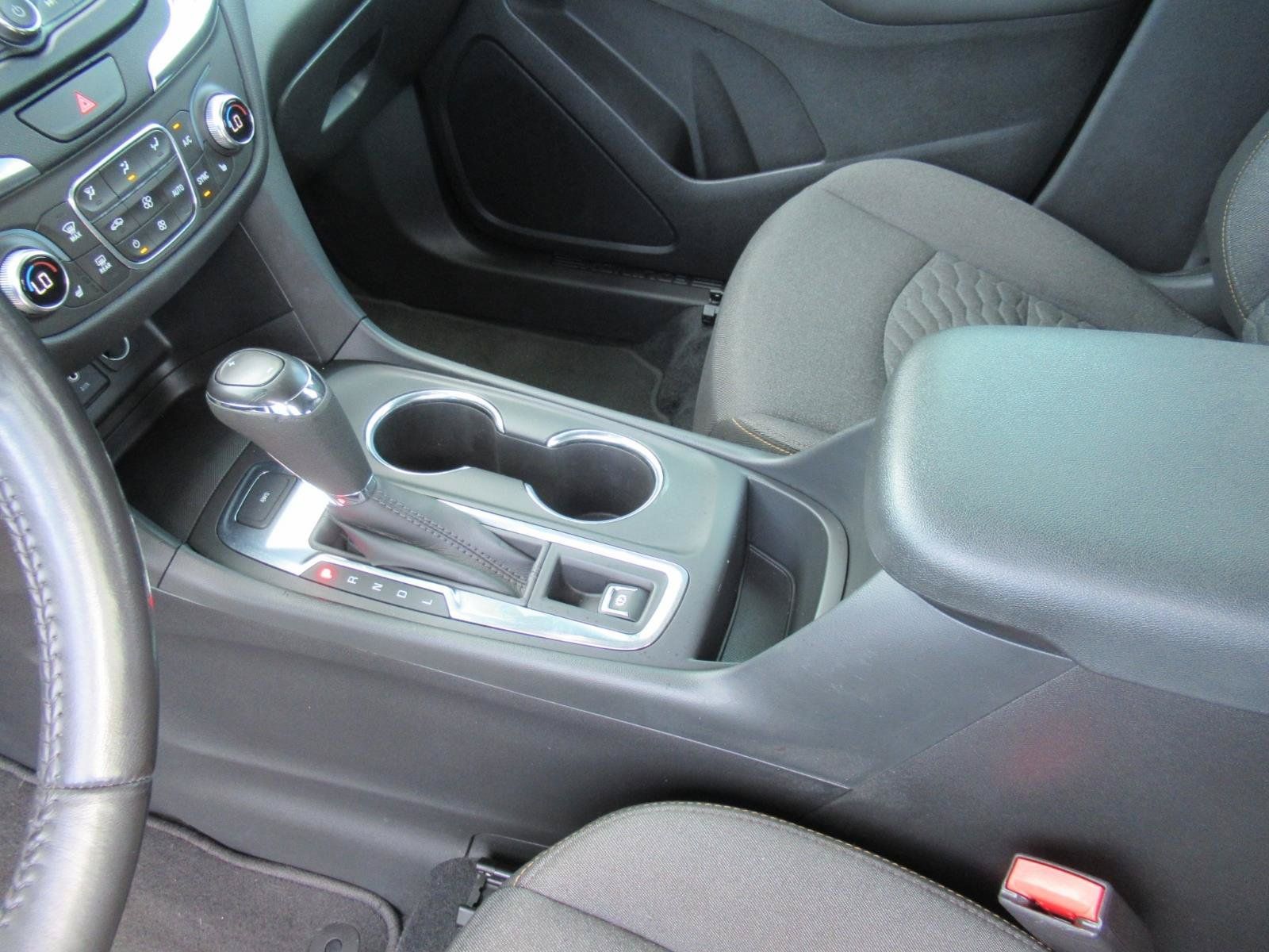 Used 2021 Chevrolet Equinox LT AWD/4WD image 17