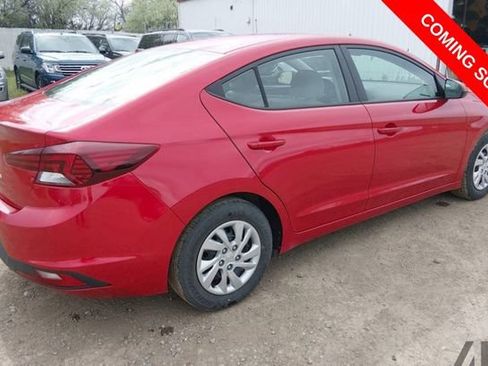 Used 2020 Hyundai Elantra SE FWD image 4