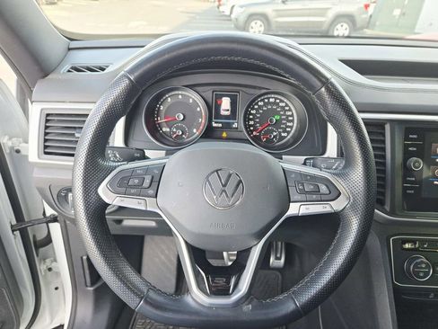 Used 2021 Volkswagen Atlas Cross Sport SE image 18