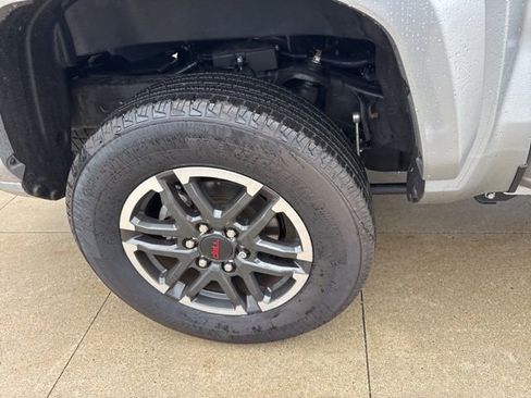 Used 2025 Toyota Tacoma TRD Sport AWD/4WD image 10
