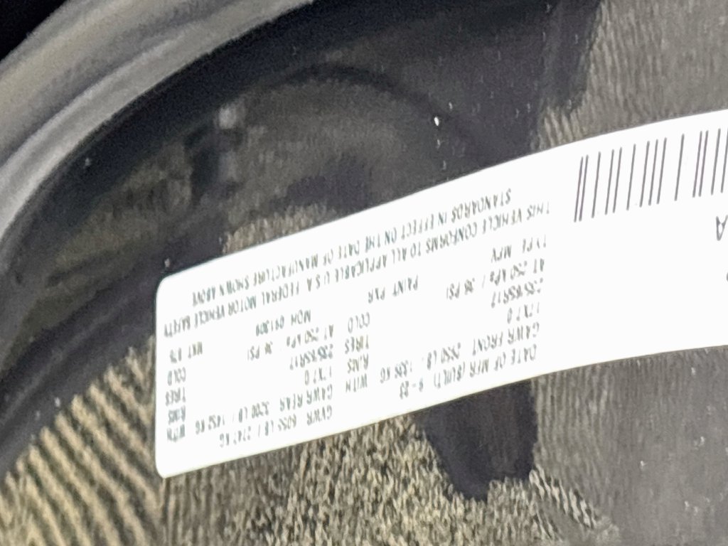 Used 2023 Chrysler Pacifica Touring-L FWD image 23