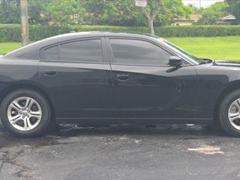 Used 2022 Dodge Charger SXT RWD image 8