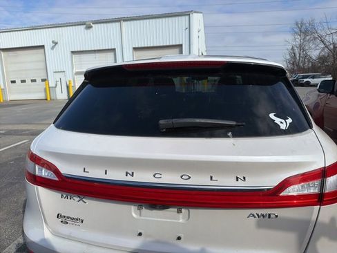 Used 2017 Lincoln MKX Reserve w/ Lincoln MKX Climate Package image 5