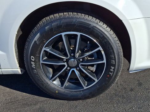 Used 2017 Dodge Grand Caravan GT image 9