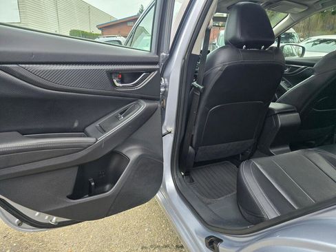 Used 2017 Subaru Impreza 2.0i Limited image 16