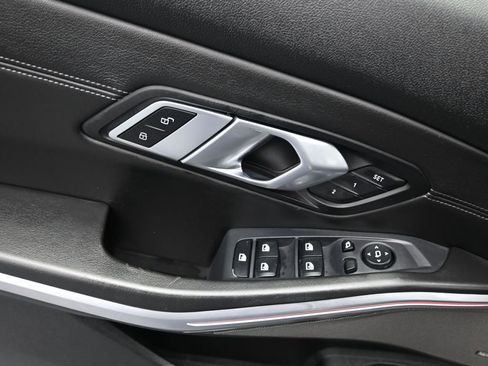 Used 2021 BMW M3 image 14