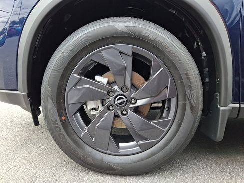 New 2026 Nissan Rogue SV AWD/4WD image 4