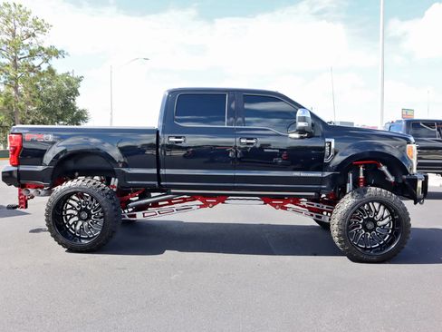 Used 2018 Ford F250 King Ranch w/ King Ranch Ultimate Package AWD/4WD image 8