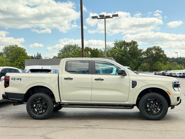 New 2026 Ford Ranger XLT w/ Black Appearance Package AWD/4WD image 32