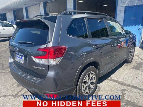 Used 2024 Subaru Forester Premium AWD/4WD image 3