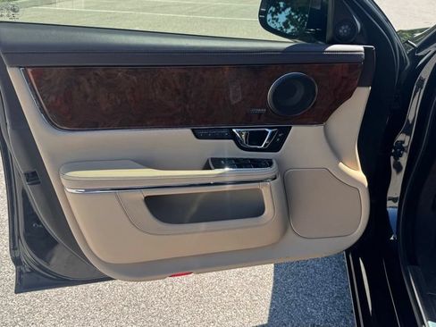 Used 2018 Jaguar XJ L Portfolio RWD image 18