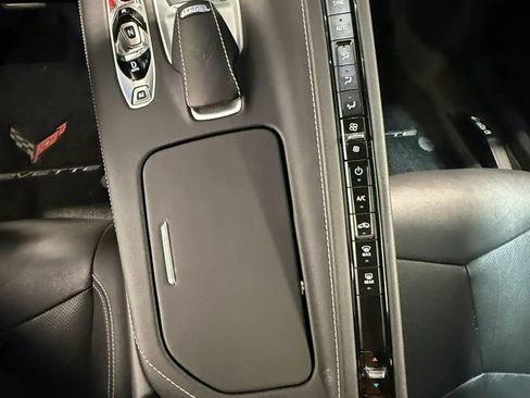 Used 2020 Chevrolet Corvette Stingray Coupe w/ Z51 Performance Package RWD image 21
