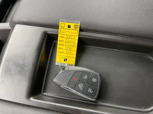 Used 2022 Chevrolet Silverado 1500 LT image 4