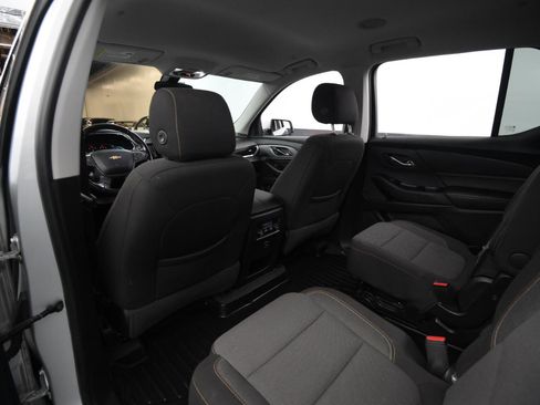 Used 2018 Chevrolet Traverse LT image 40