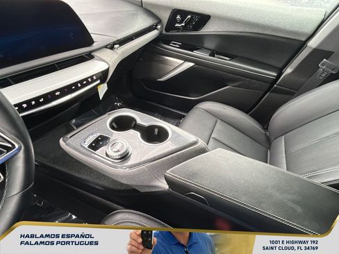 Used 2025 Cadillac Optiq Luxury 2 w/ LPO, Floor Liner Package AWD/4WD image 21