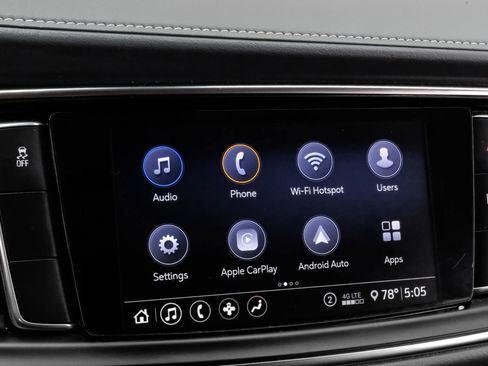 Used 2021 Buick Enclave Essence image 31