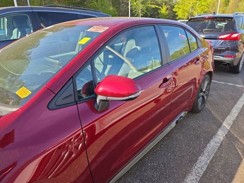 Used 2026 Toyota Corolla SE image 6