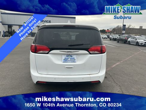 Used 2019 Chrysler Pacifica Touring Plus image 6