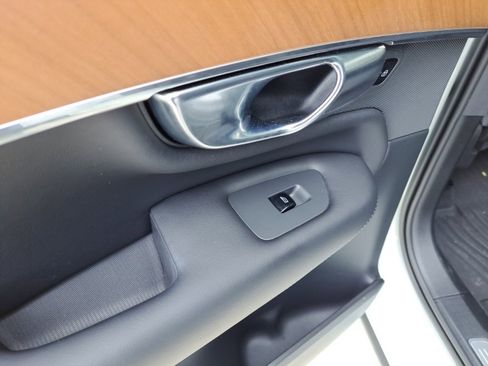 Used 2025 Volvo XC90 B5 Plus w/ Protection Package Premier image 10